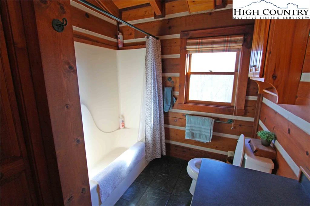 Image number 5 for the current listing