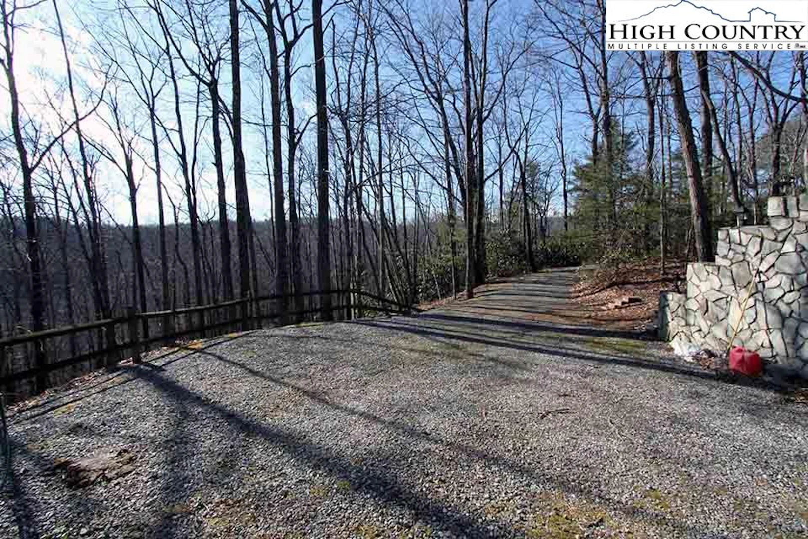 Image number 17 for the current listing