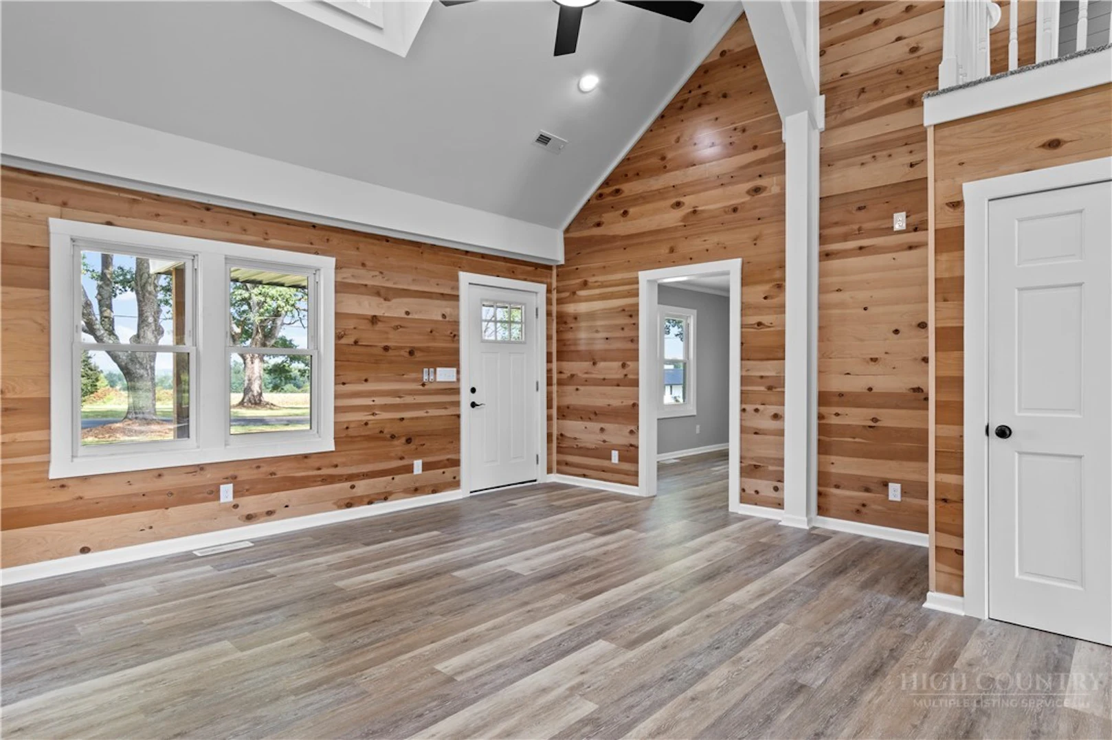 Image number 8 for the current listing