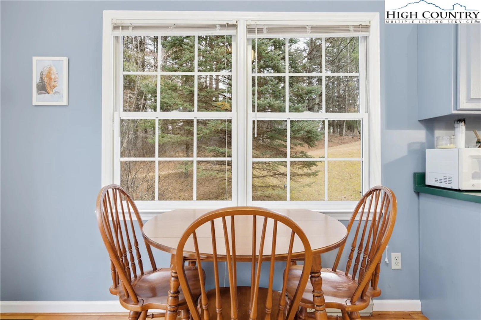 Image number 28 for the current listing