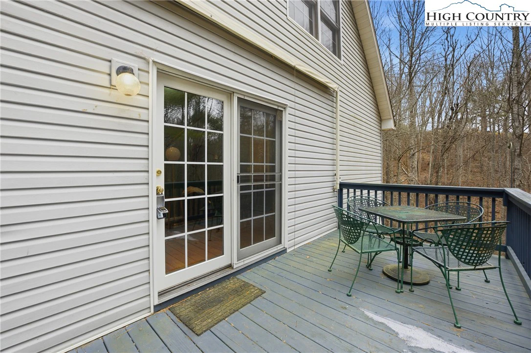 Image number 10 for the current listing