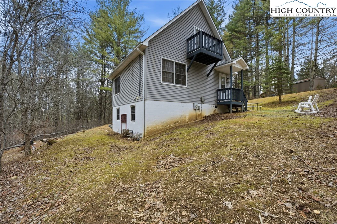 Image number 14 for the current listing