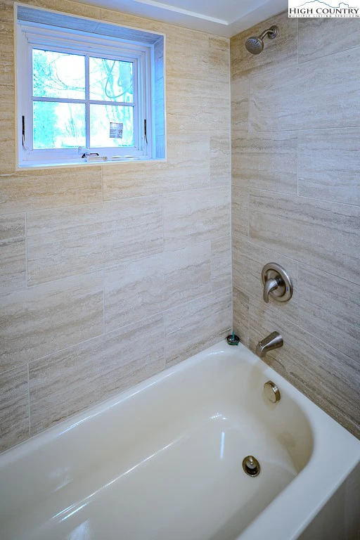 Image number 2 for the current listing