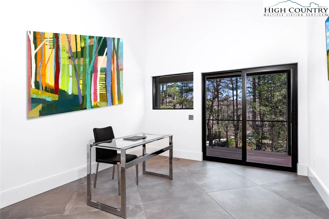 Image number 12 for the current listing