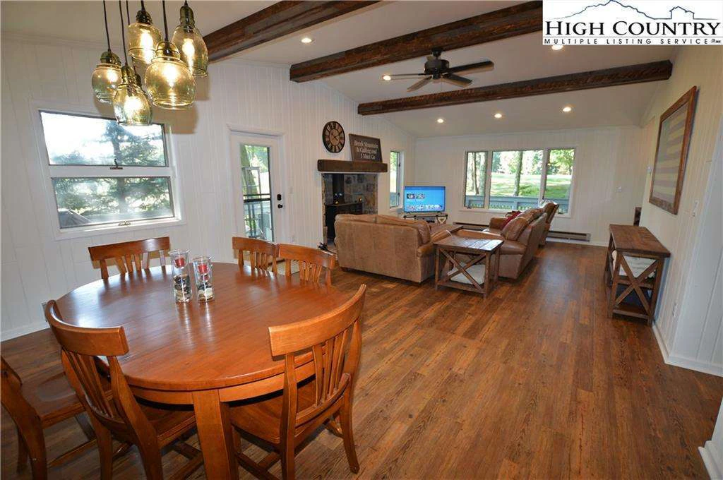 Image number 21 for the current listing