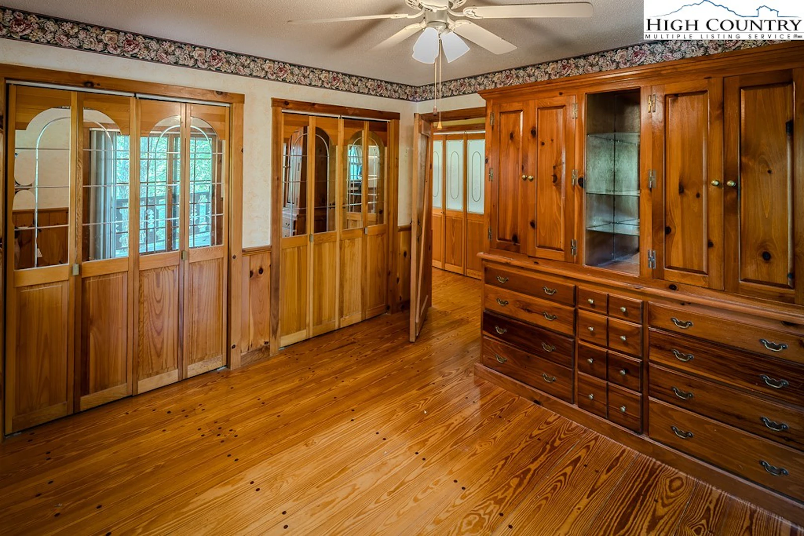 Image number 6 for the current listing