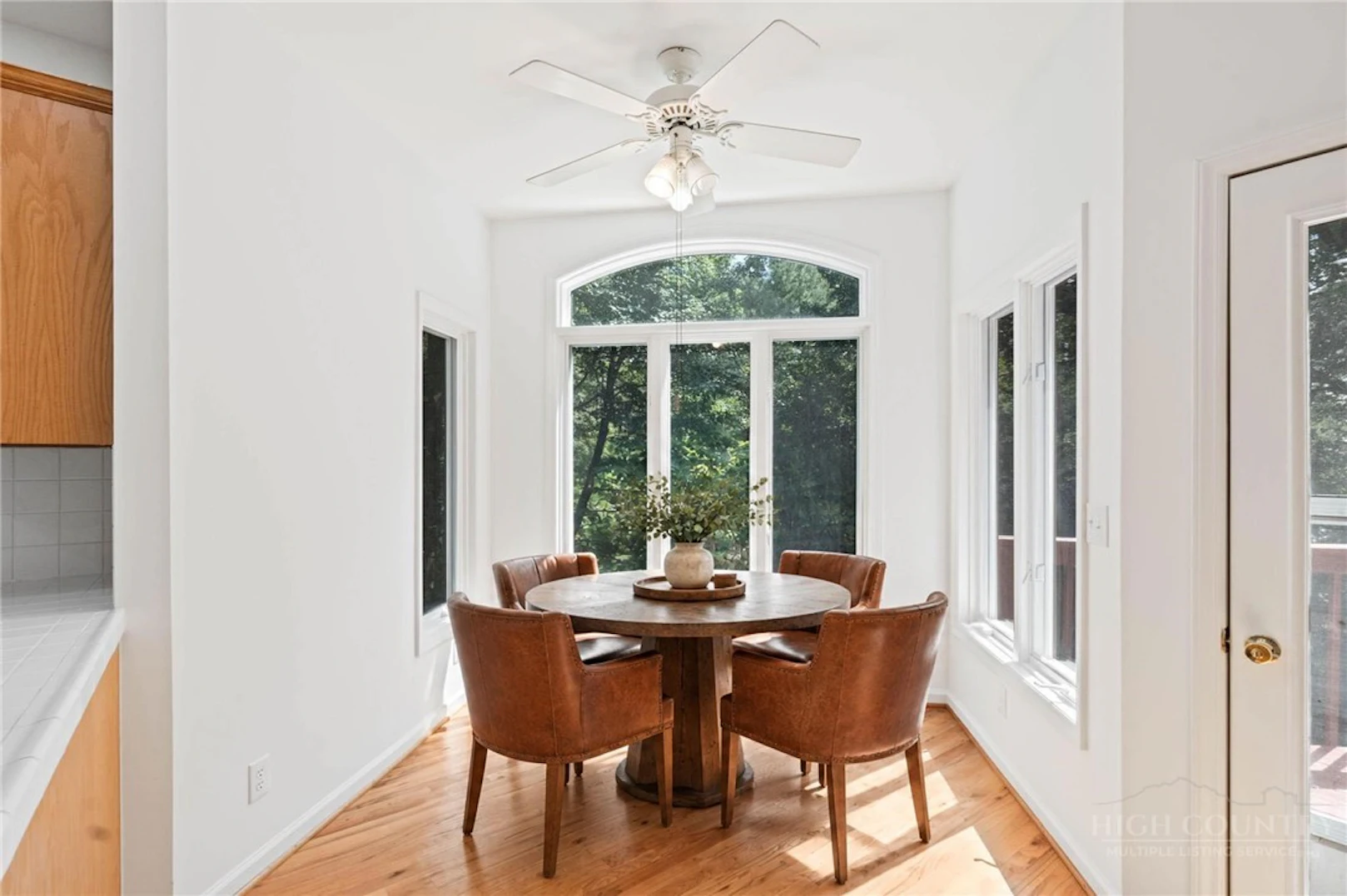 Image number 12 for the current listing