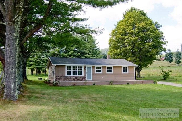 Image number 1 for the current listing