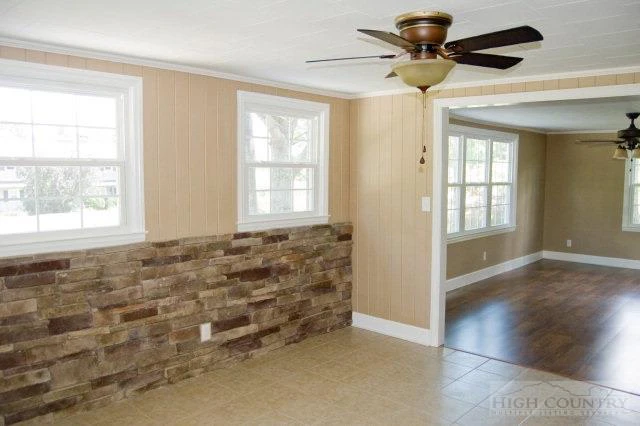 Image number 20 for the current listing