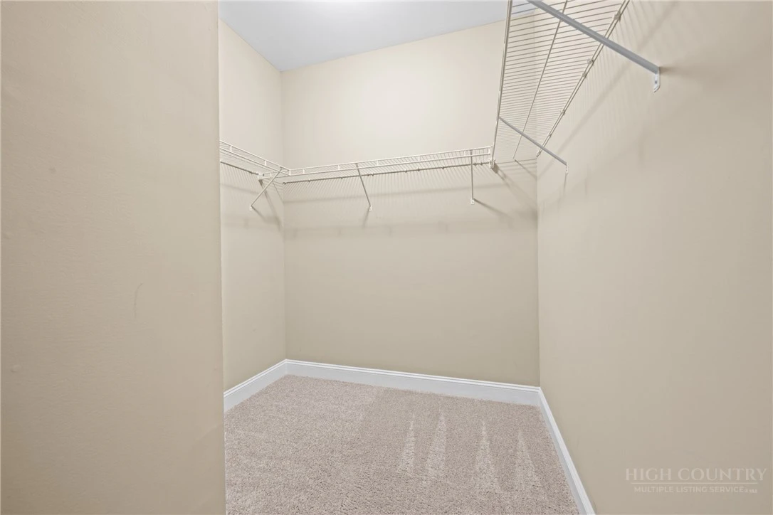 Image number 2 for the current listing