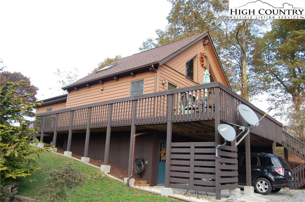 Image number 1 for the current listing