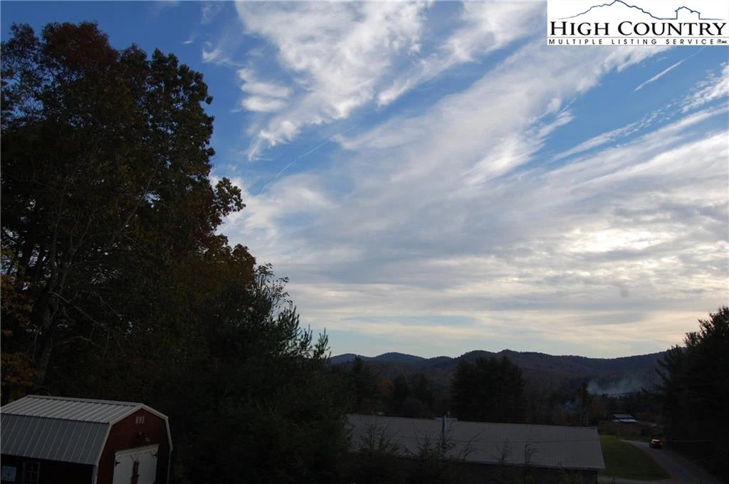 Image number 21 for the current listing