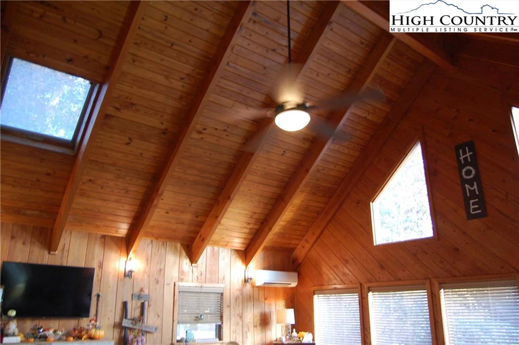 Image number 3 for the current listing