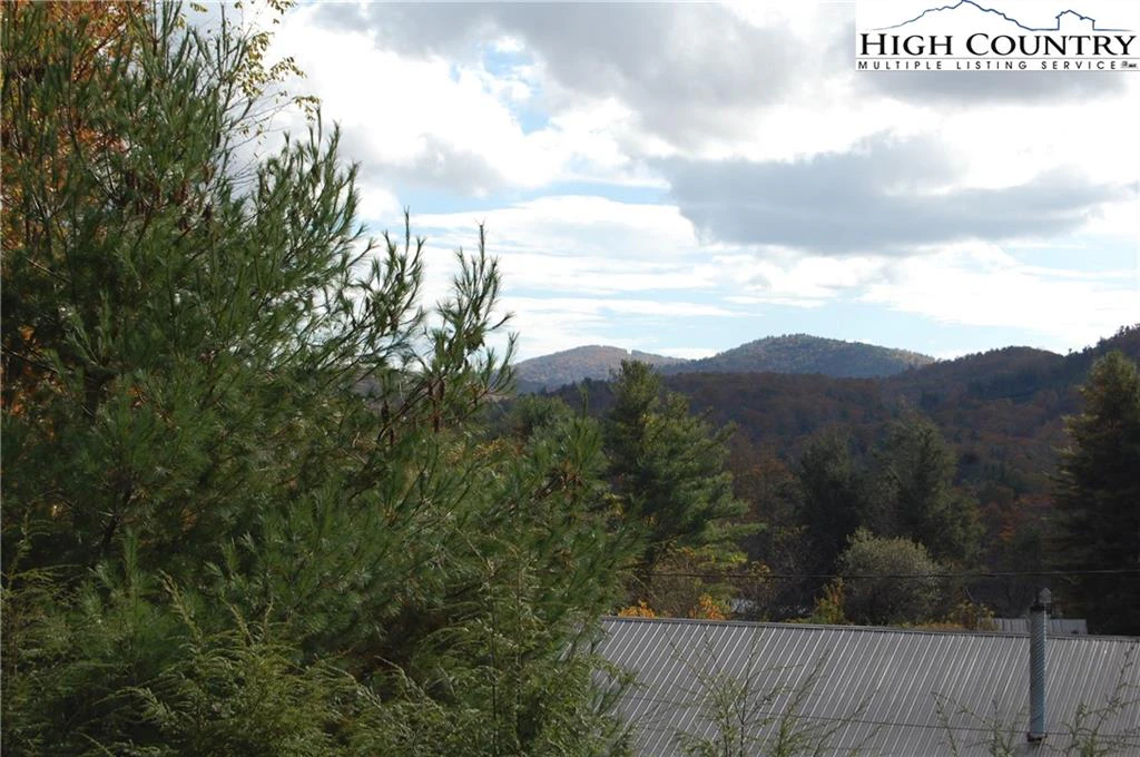 Image number 17 for the current listing