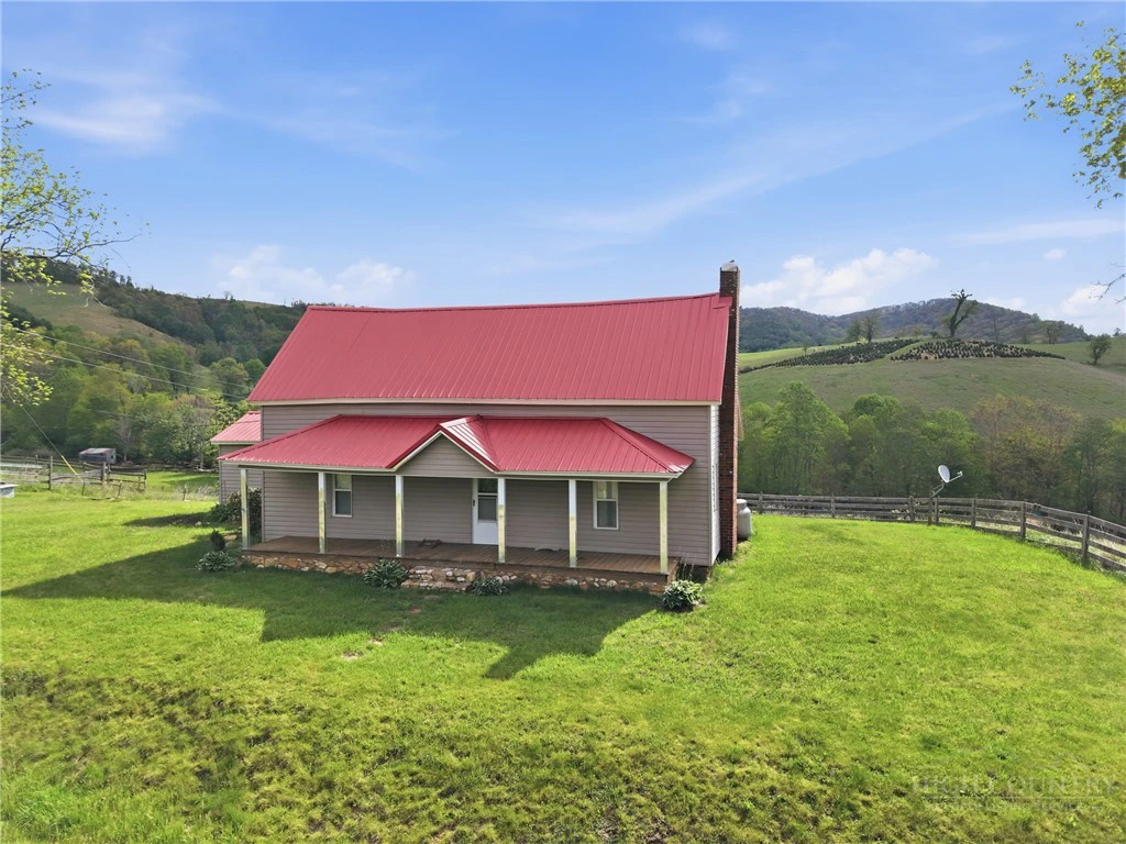 Image number 21 for the current listing