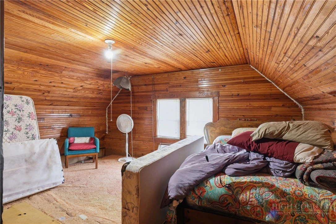 Image number 2 for the current listing