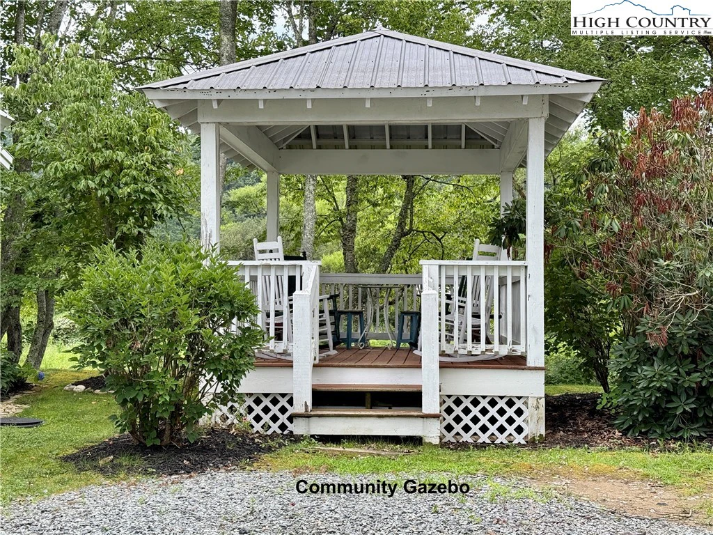 Image number 10 for the current listing