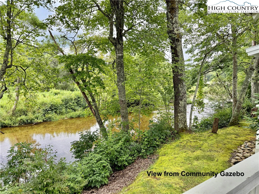 Image number 9 for the current listing