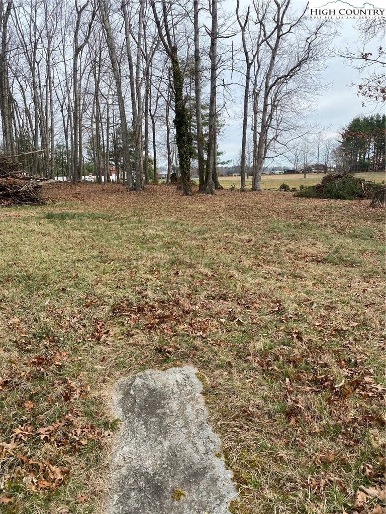 Image number 19 for the current listing