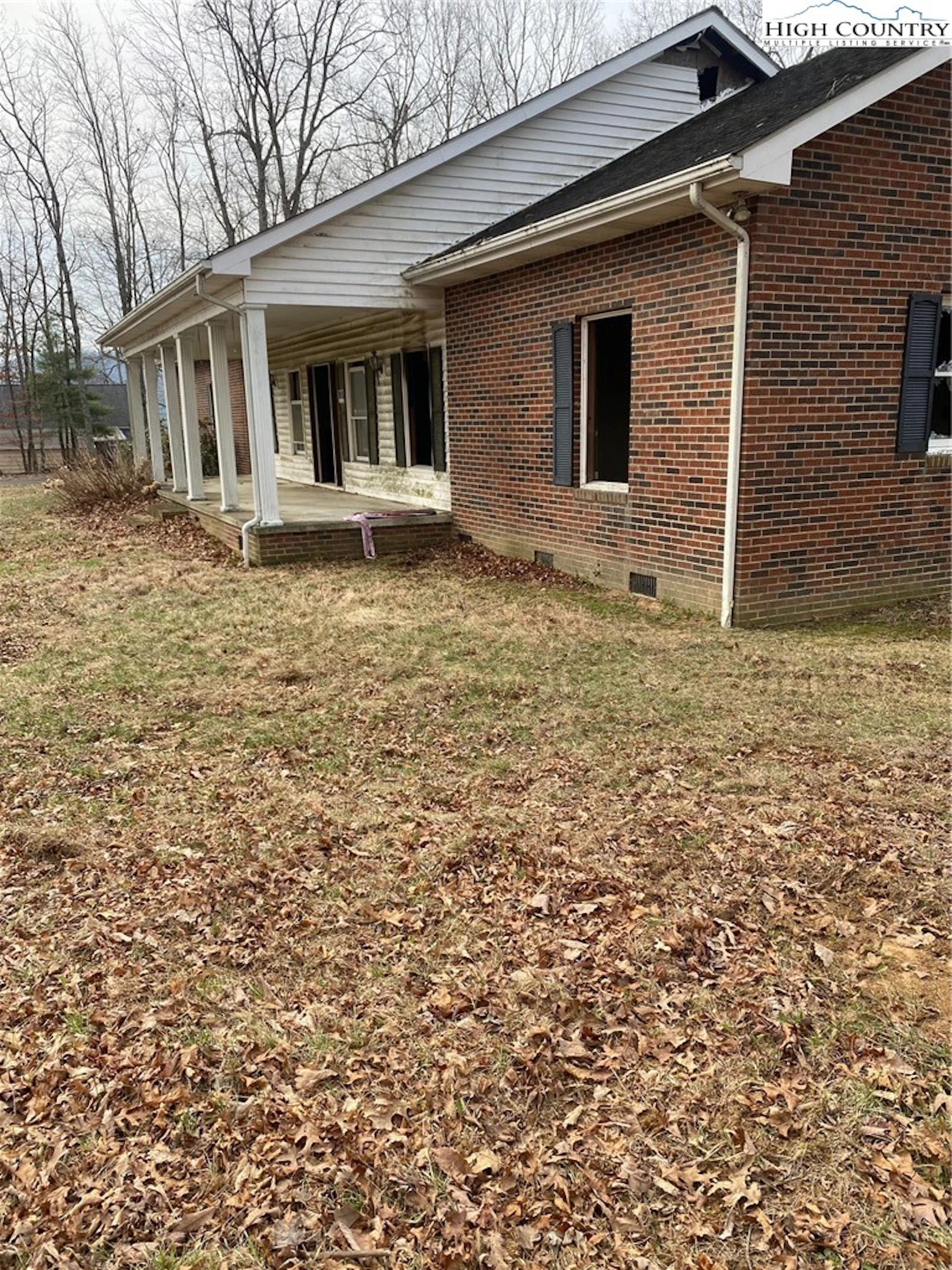 Image number 2 for the current listing
