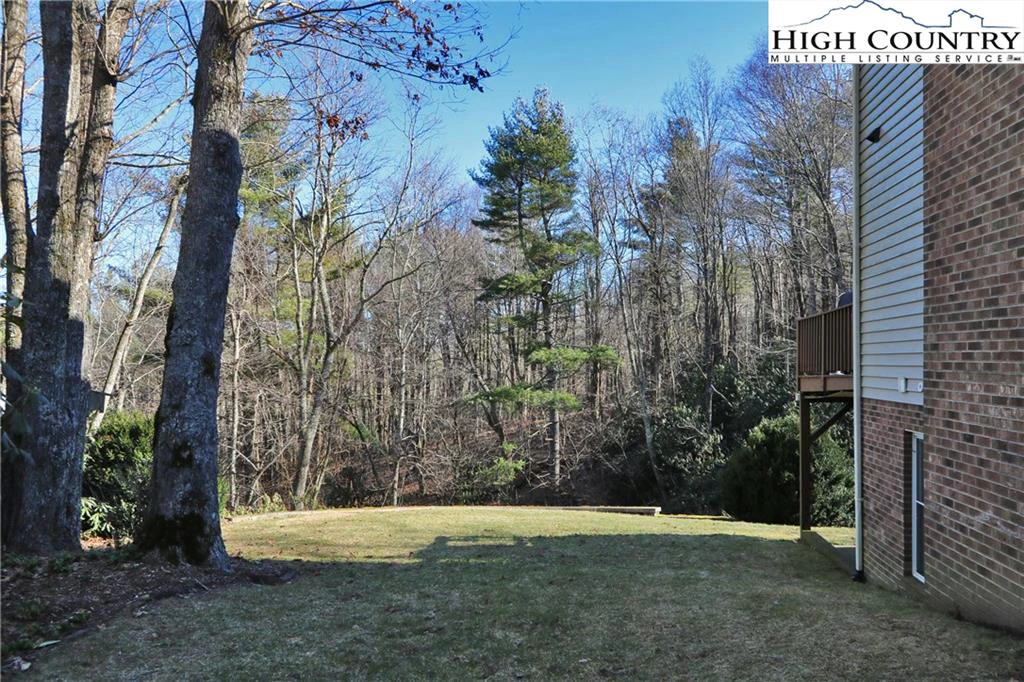 Image number 16 for the current listing