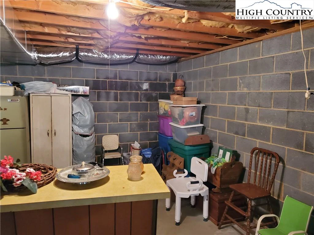 Image number 8 for the current listing