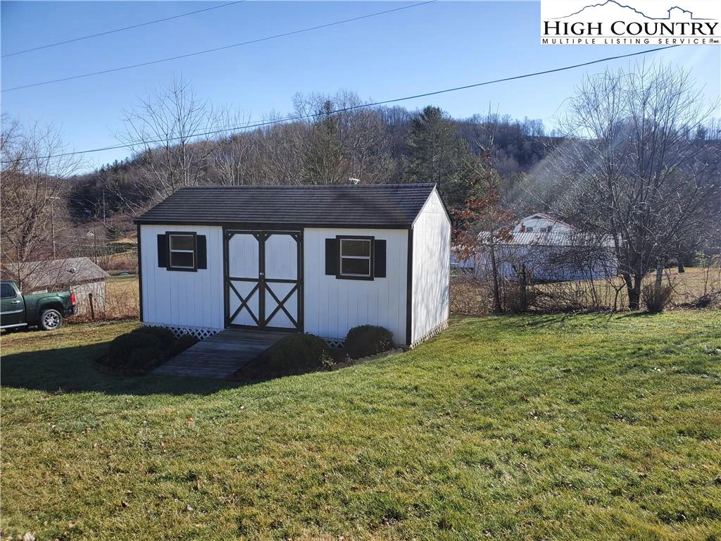 Image number 20 for the current listing