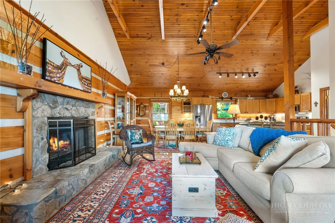 Image number 8 for the current listing