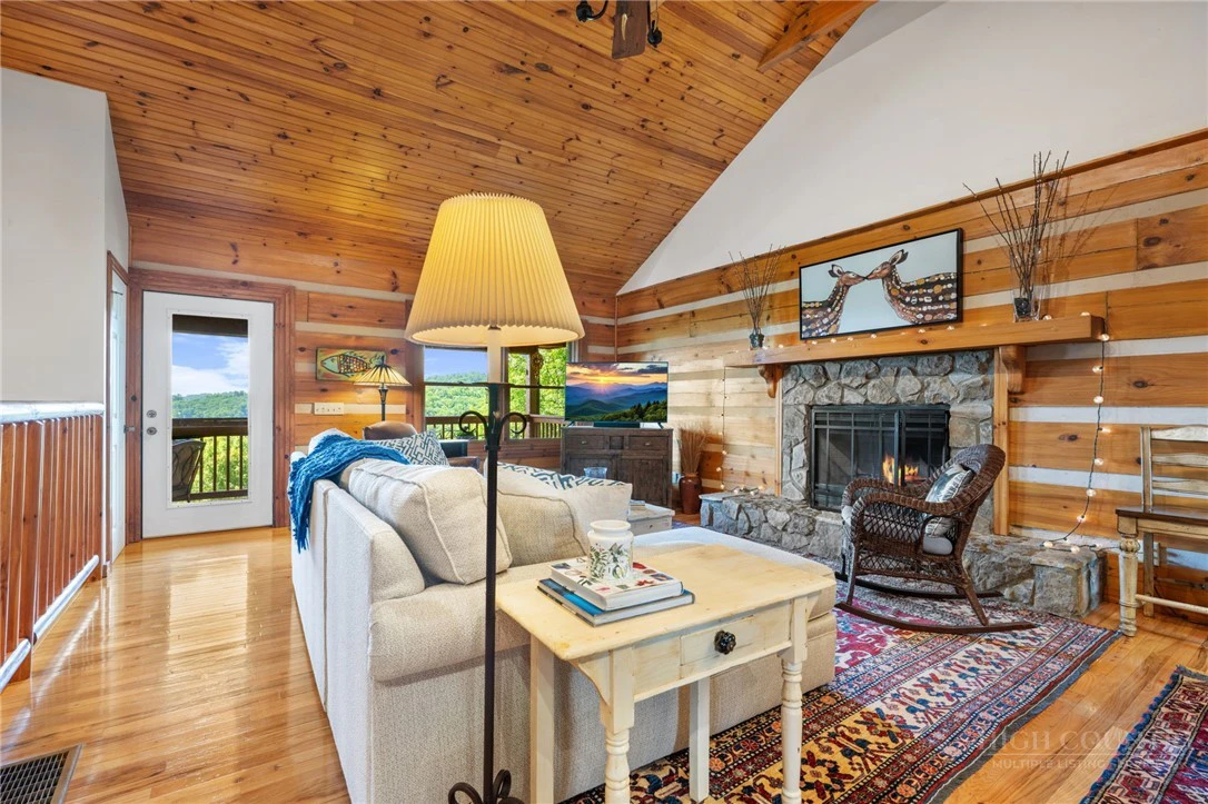 Image number 10 for the current listing