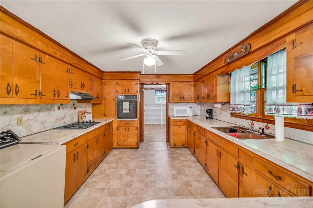 Image number 20 for the current listing