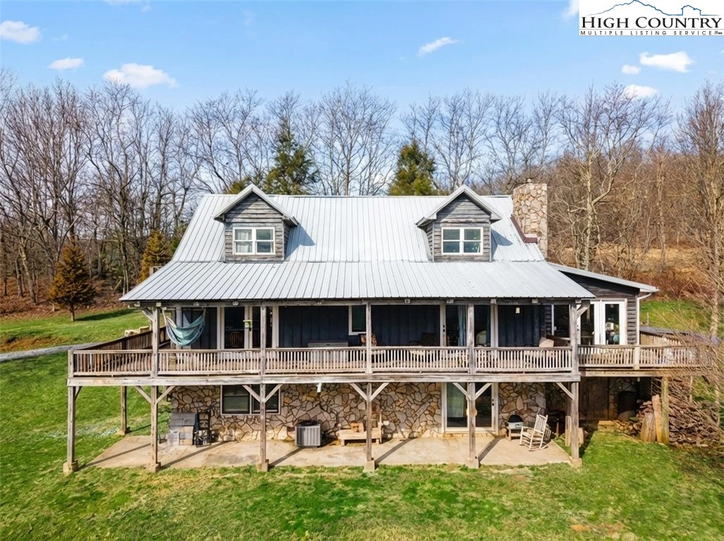 Image number 1 for the current listing