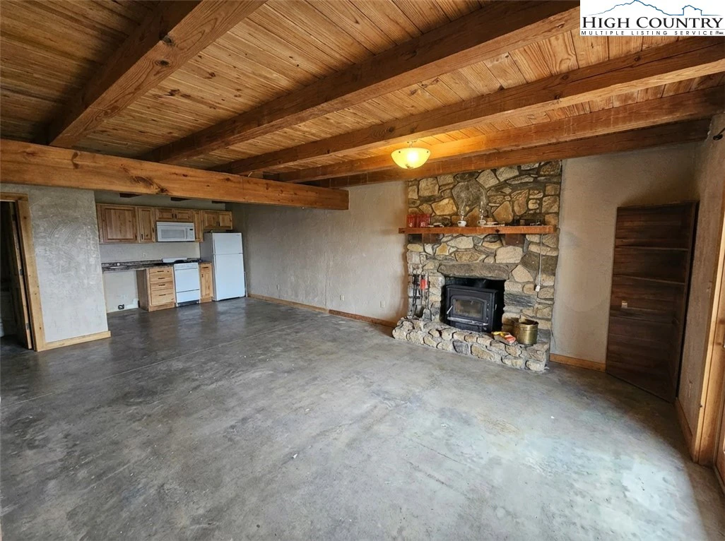 Image number 2 for the current listing