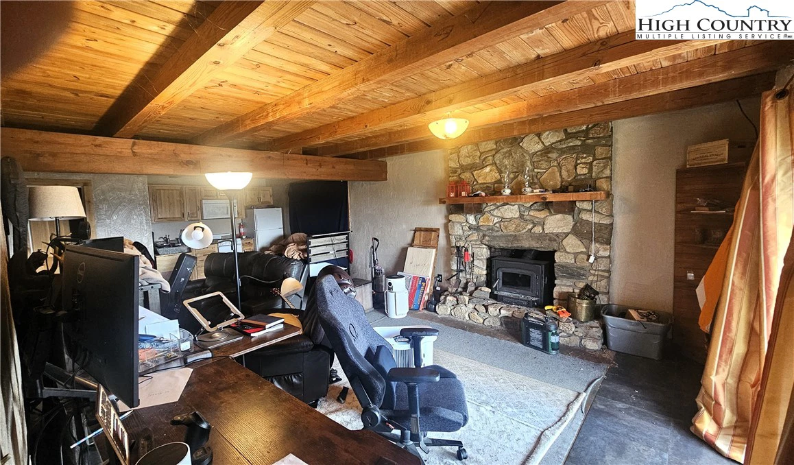 Image number 11 for the current listing