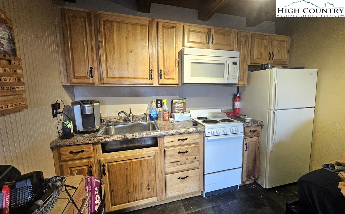 Image number 12 for the current listing