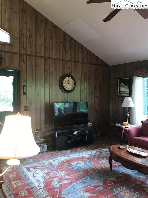 Image number 7 for the current listing