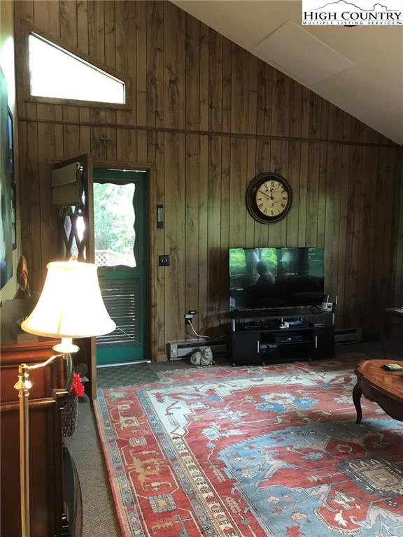 Image number 8 for the current listing