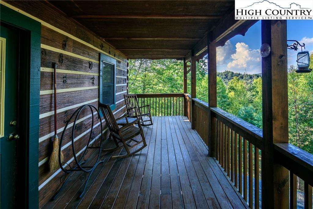 Image number 20 for the current listing