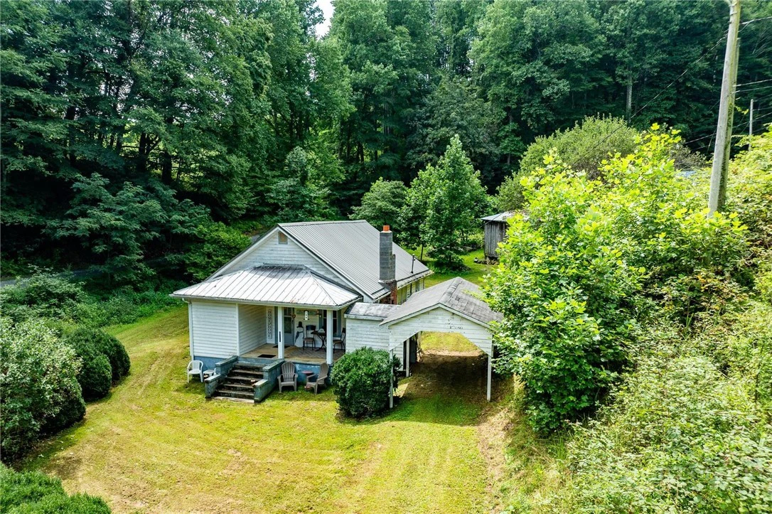 Image number 1 for the current listing