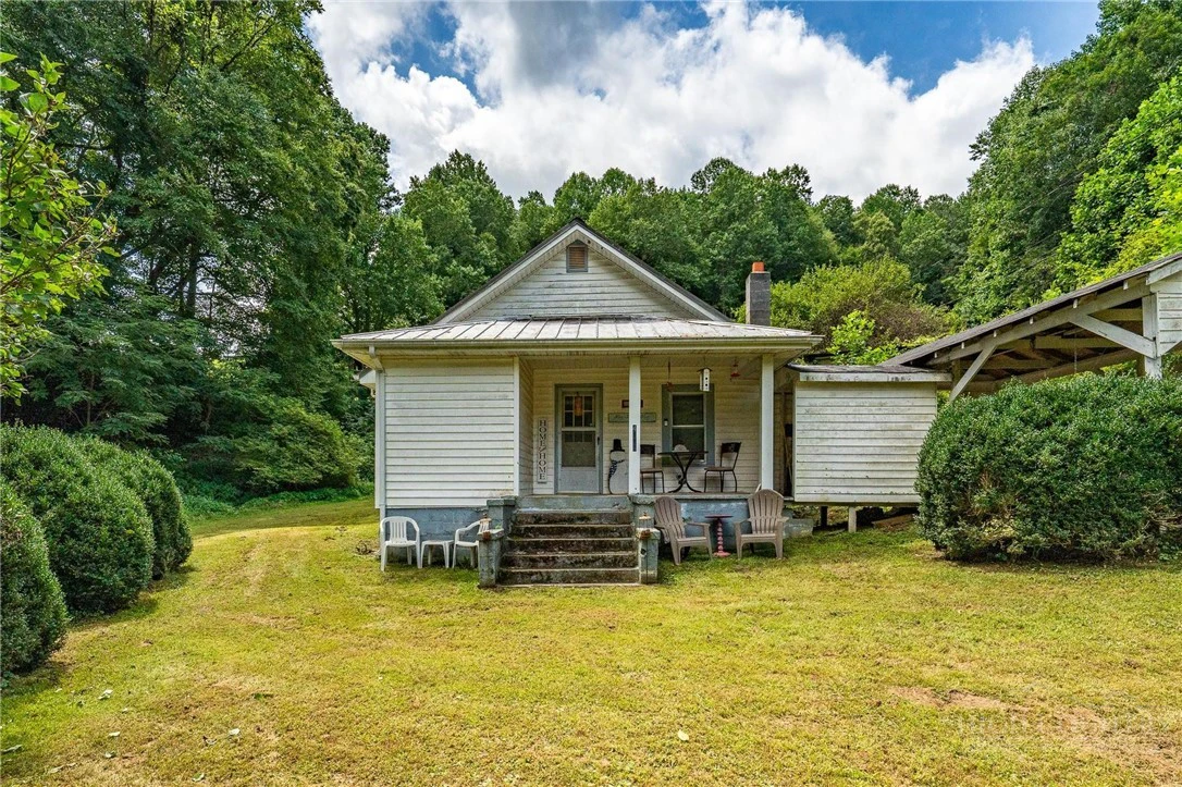 Image number 27 for the current listing