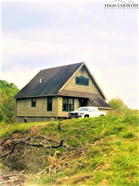 Image number 3 for the current listing