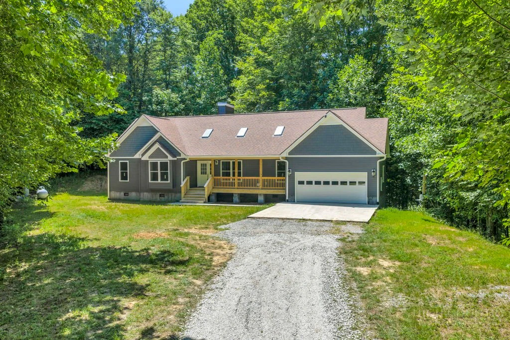 Image number 2 for the current listing
