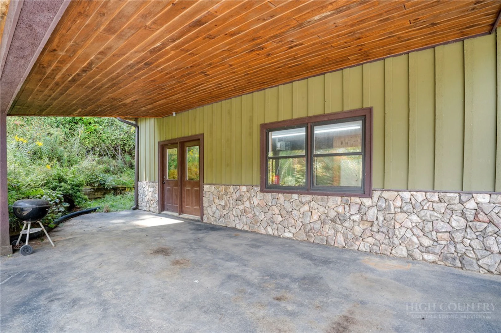 Image number 4 for the current listing