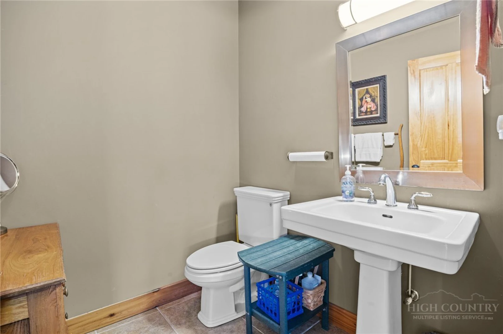 Image number 9 for the current listing