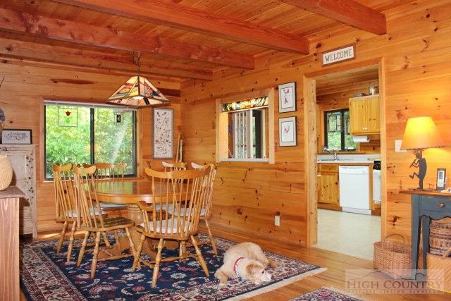Image number 16 for the current listing