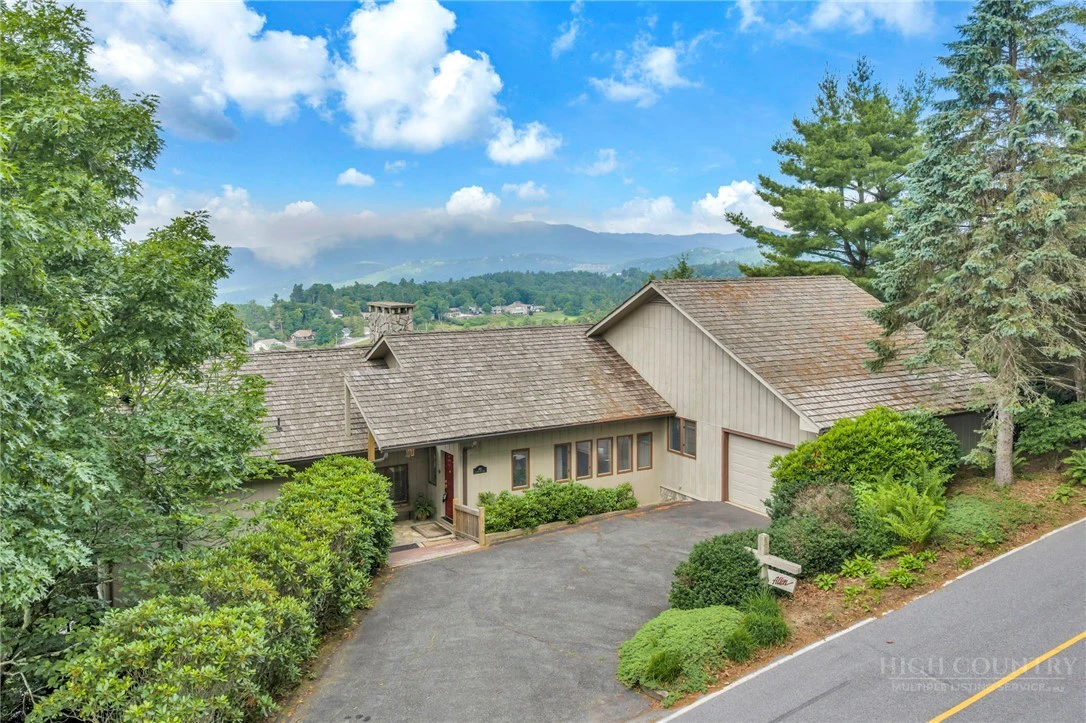 Image number 2 for the current listing