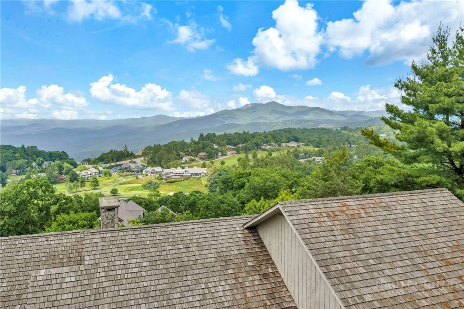 Image number 3 for the current listing