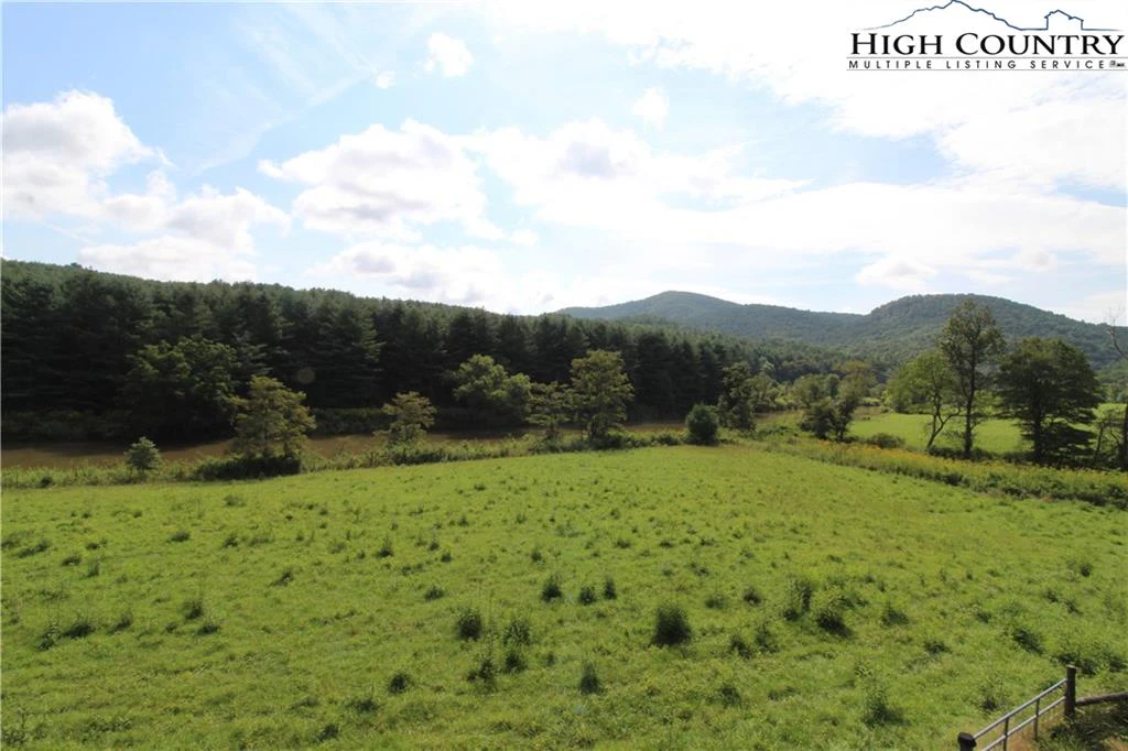 Image number 4 for the current listing