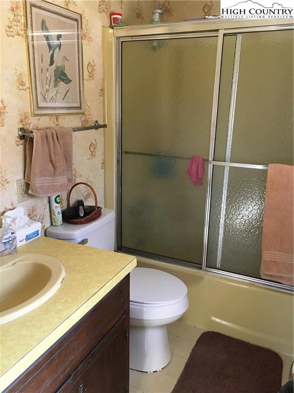 Image number 12 for the current listing