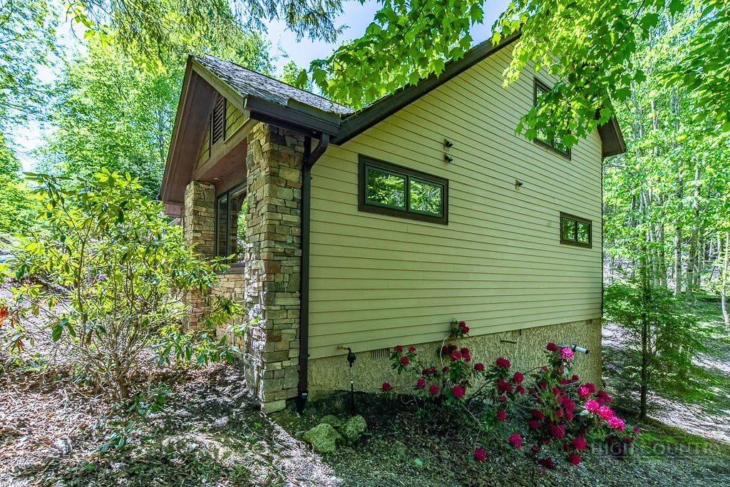 Image number 13 for the current listing