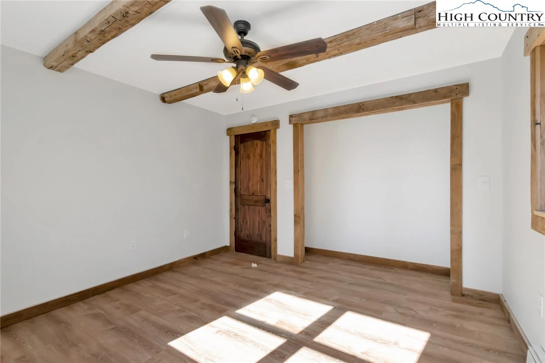 Image number 12 for the current listing